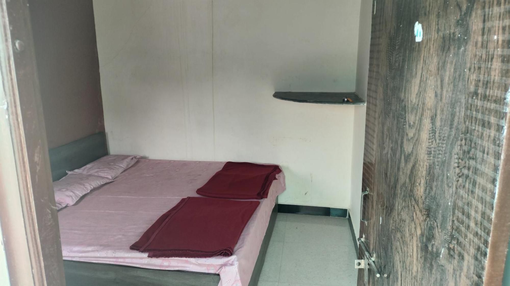 Kailash Kuti Guest House Ujjain Eksteriør bilde